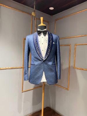 Self detailing tuxedo